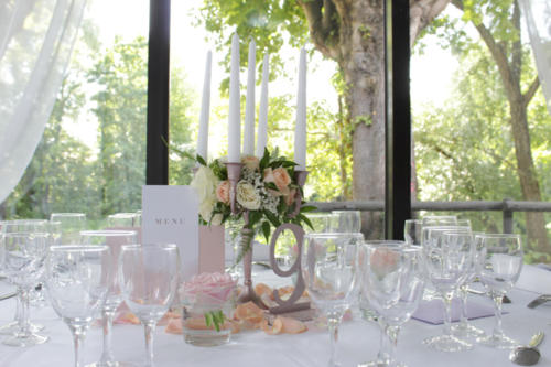 Chandelier fleuri centre de table pastels aromatique fleuriste mariage