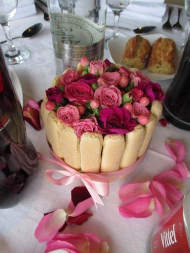 Centre de table original composition gourmande aromatique fleuriste mariage
