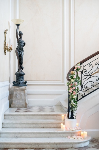 Escalier fleuri aromatique fleuriste mariage