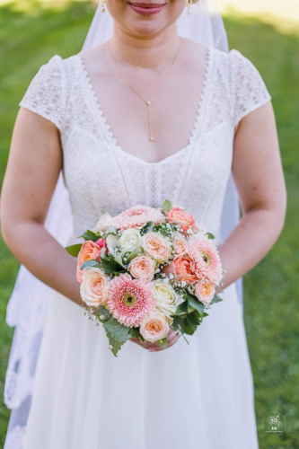 Bouquet de mariée couleur pêche