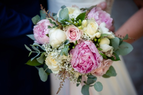 Bouquet de mariée pivoines et roses