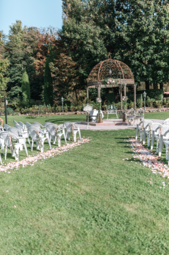 Décor du kiosque du moulin de mistou