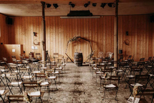 Décor de ceremonie laïque en fleurs séchées aromatique fleuriste mariage